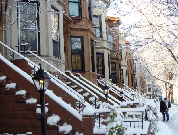 brownstone-in-snow